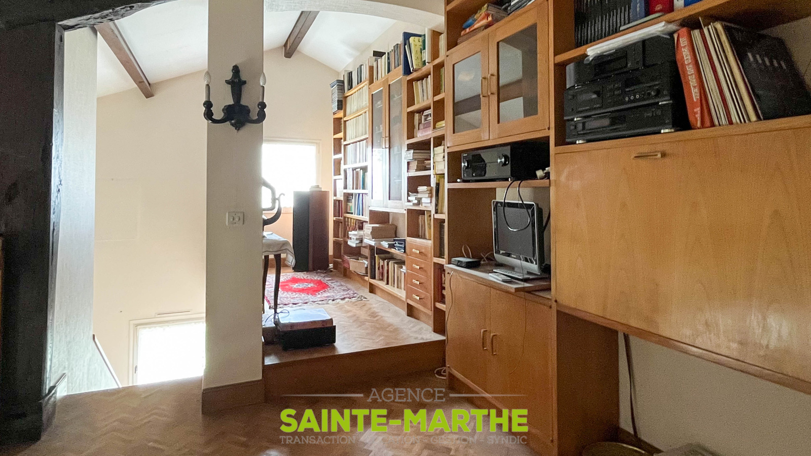 Niort. Pavillon individuel 5 chambres. AGENCE SAINTEMARTHE